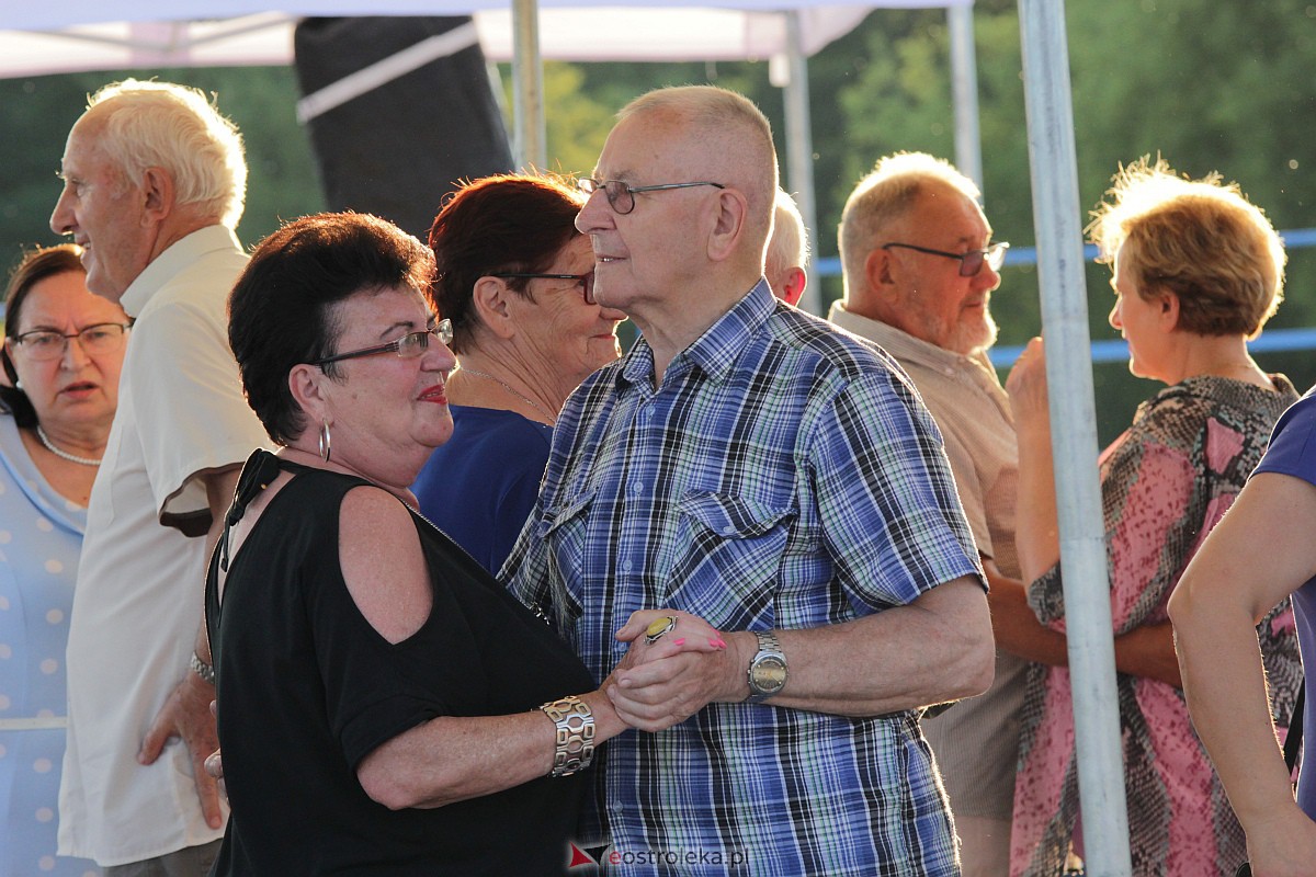 Potańcówka na plaży miejskiej w Ostrołęce [25.06.2023] - zdjęcie #28 - eOstroleka.pl