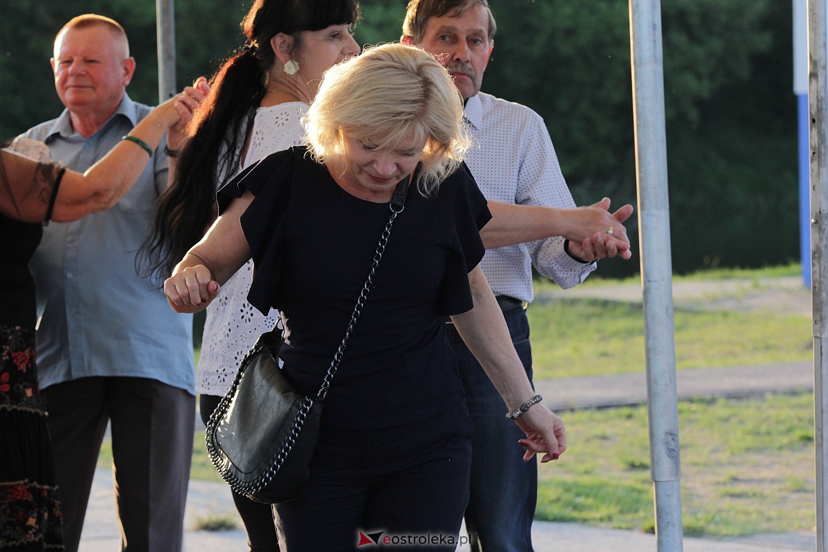 Potańcówka na plaży miejskiej w Ostrołęce [25.06.2023] - zdjęcie #2 - eOstroleka.pl