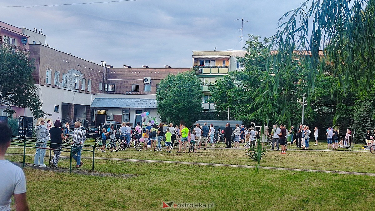 Koncert ArtCentrum przed Klubem Oczko [26.06.2023] - zdjęcie #8 - eOstroleka.pl