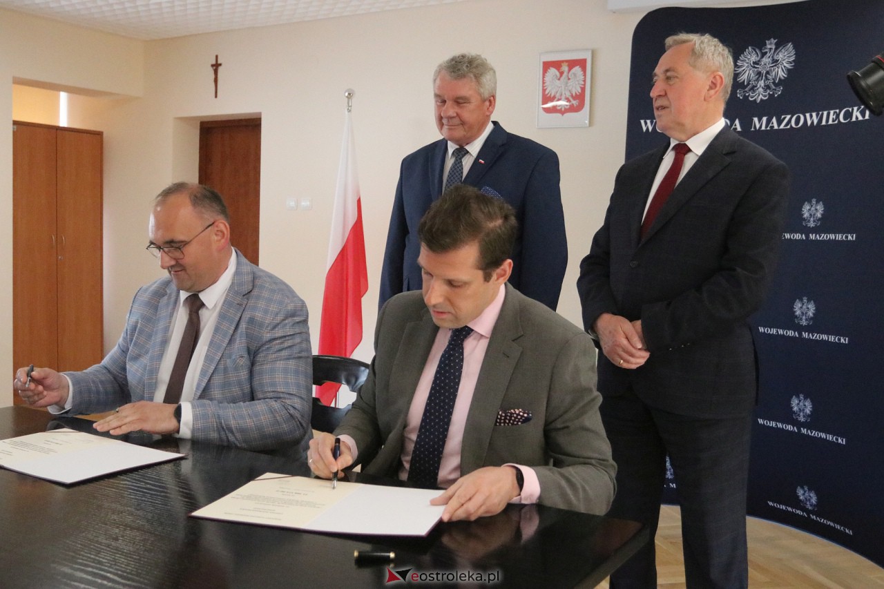 Podpisanie umów z samorządami [26.06.2023] - zdjęcie #38 - eOstroleka.pl