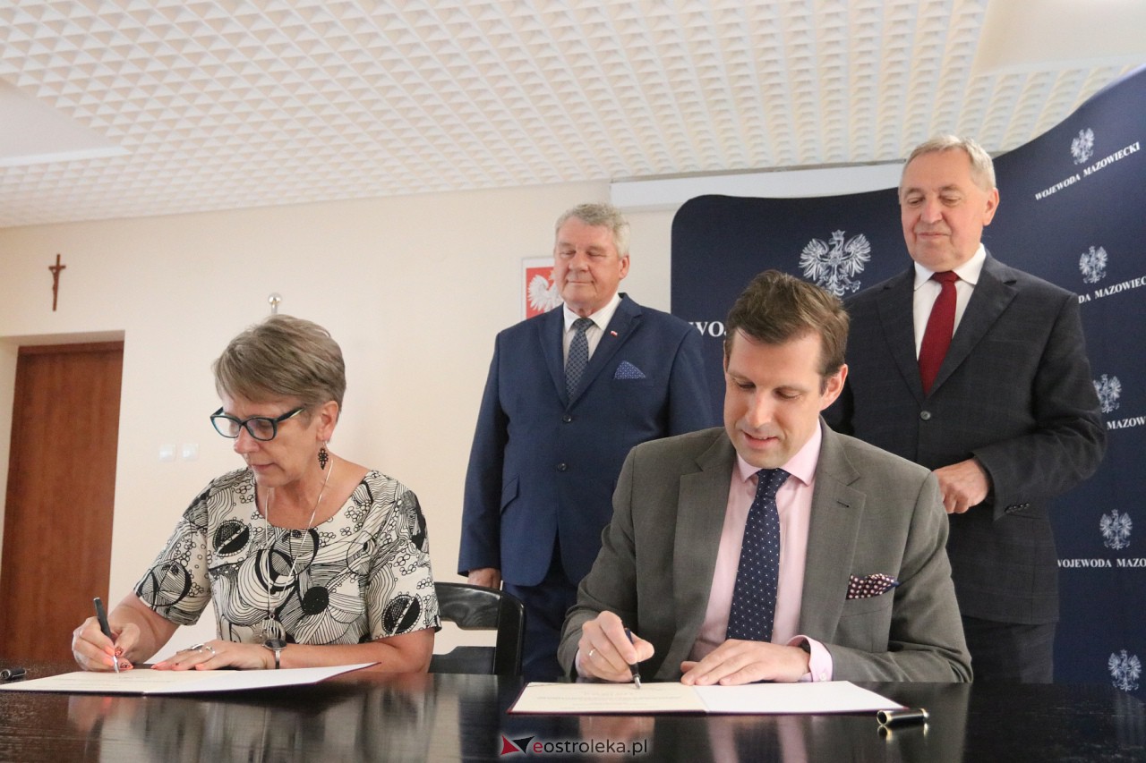 Podpisanie umów z samorządami [26.06.2023] - zdjęcie #36 - eOstroleka.pl