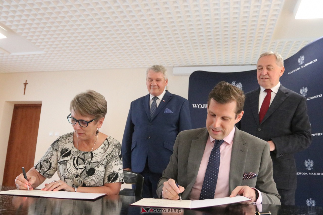 Podpisanie umów z samorządami [26.06.2023] - zdjęcie #35 - eOstroleka.pl
