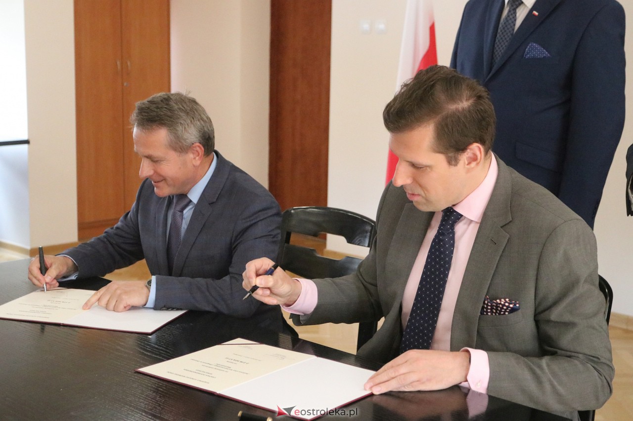 Podpisanie umów z samorządami [26.06.2023] - zdjęcie #32 - eOstroleka.pl