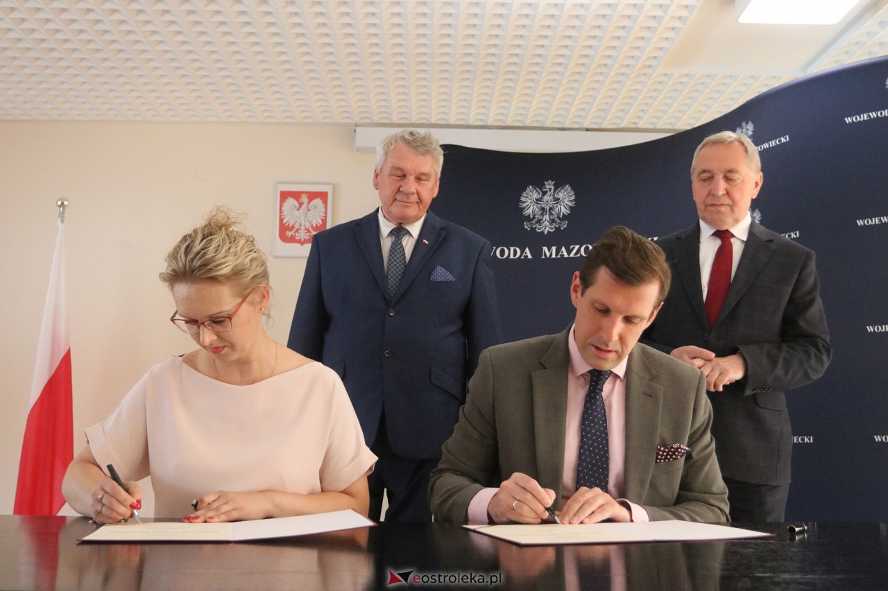 Podpisanie umów z samorządami [26.06.2023] - zdjęcie #30 - eOstroleka.pl