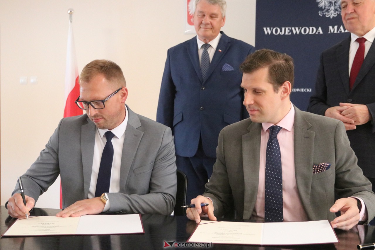 Podpisanie umów z samorządami [26.06.2023] - zdjęcie #17 - eOstroleka.pl
