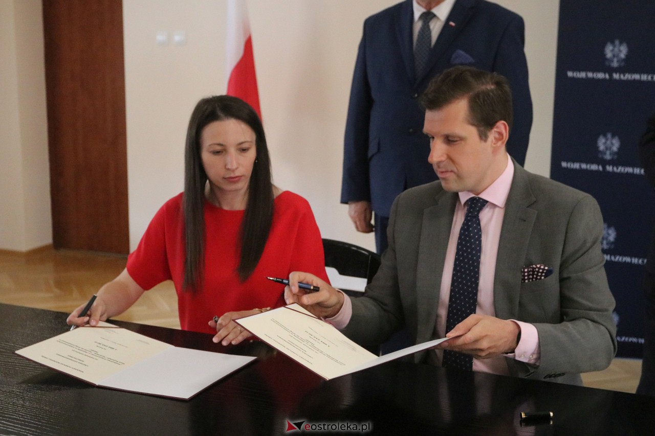 Podpisanie umów z samorządami [26.06.2023] - zdjęcie #15 - eOstroleka.pl