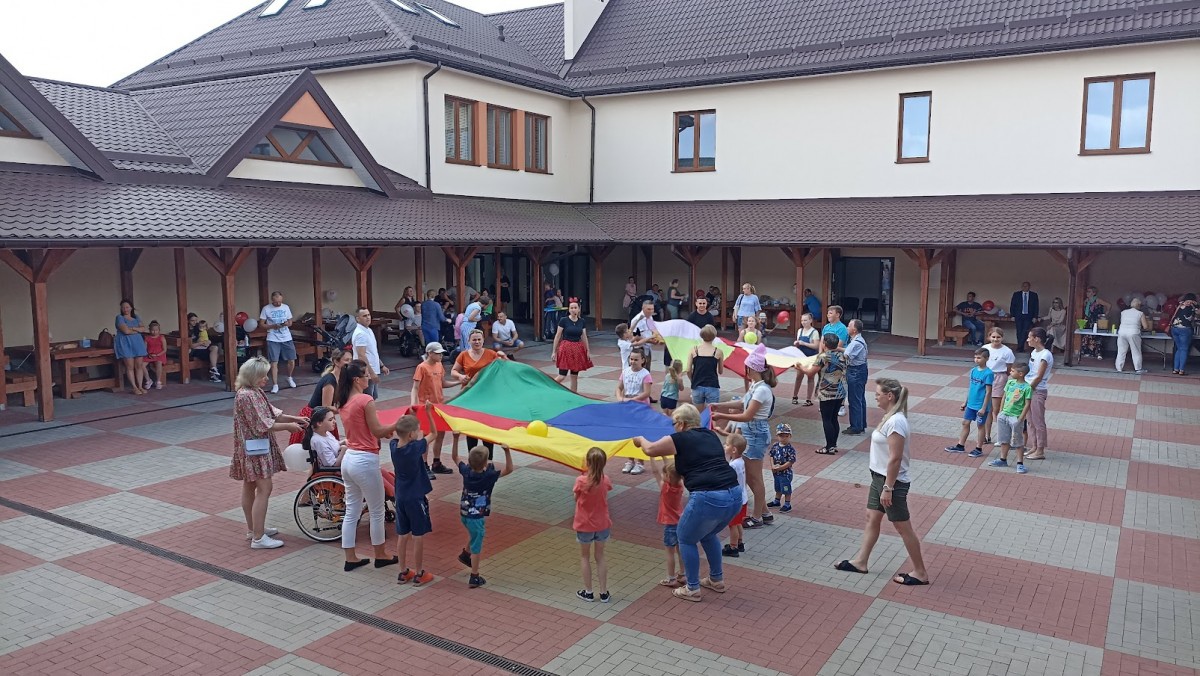 Rodzinny festyn w Łysych pod hasłem “Razem mamy siłę” [27.06.2023] - zdjęcie #2 - eOstroleka.pl