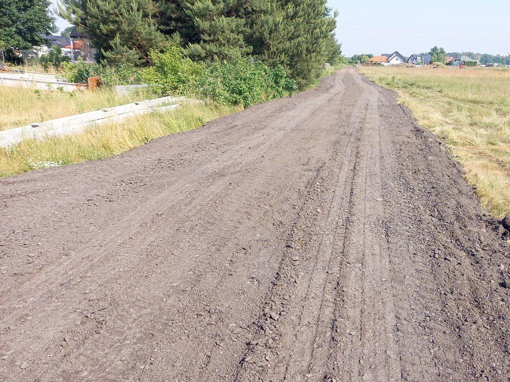 Destruktem z remontowanych ulic utwardzili 20 innych ulic w Ostrołęce [30.06.2023] - zdjęcie #7 - eOstroleka.pl