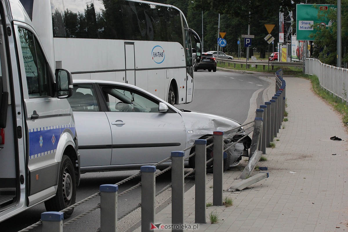 Wypadek na moście im. kardynała Wyszyńskiego w Ostrołęce [30.06.2023] - zdjęcie #12 - eOstroleka.pl