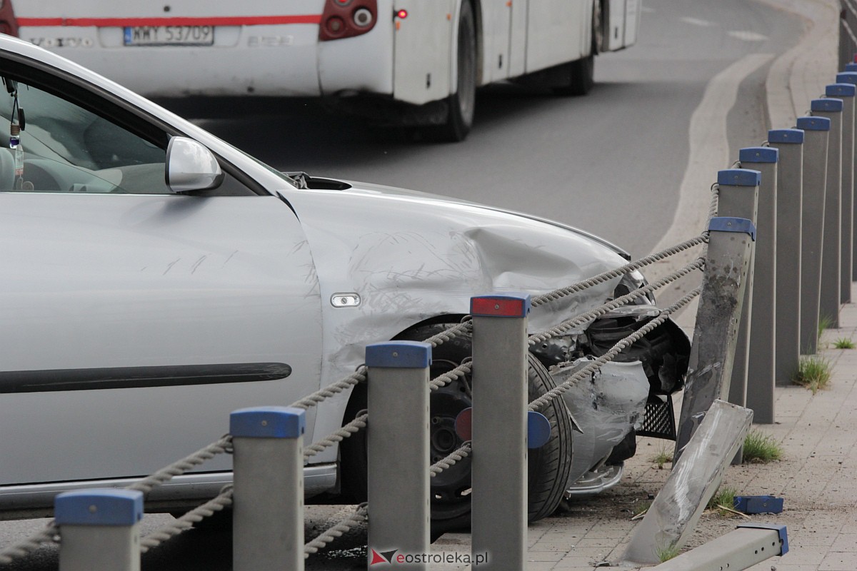 Wypadek na moście im. kardynała Wyszyńskiego w Ostrołęce [30.06.2023] - zdjęcie #11 - eOstroleka.pl