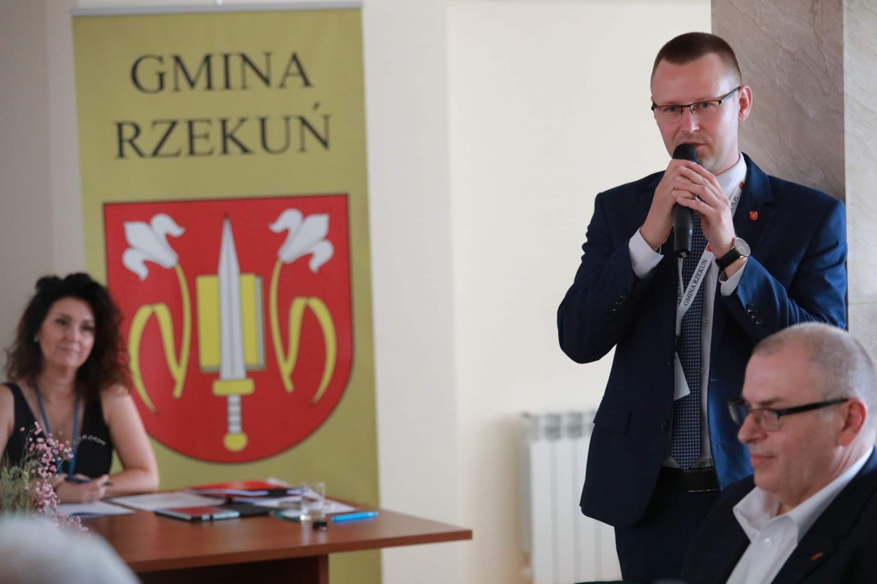 Absolutoryjna sesja Rady Gminy w Rzekuniu [30.06.2023] - zdjęcie #1 - eOstroleka.pl
