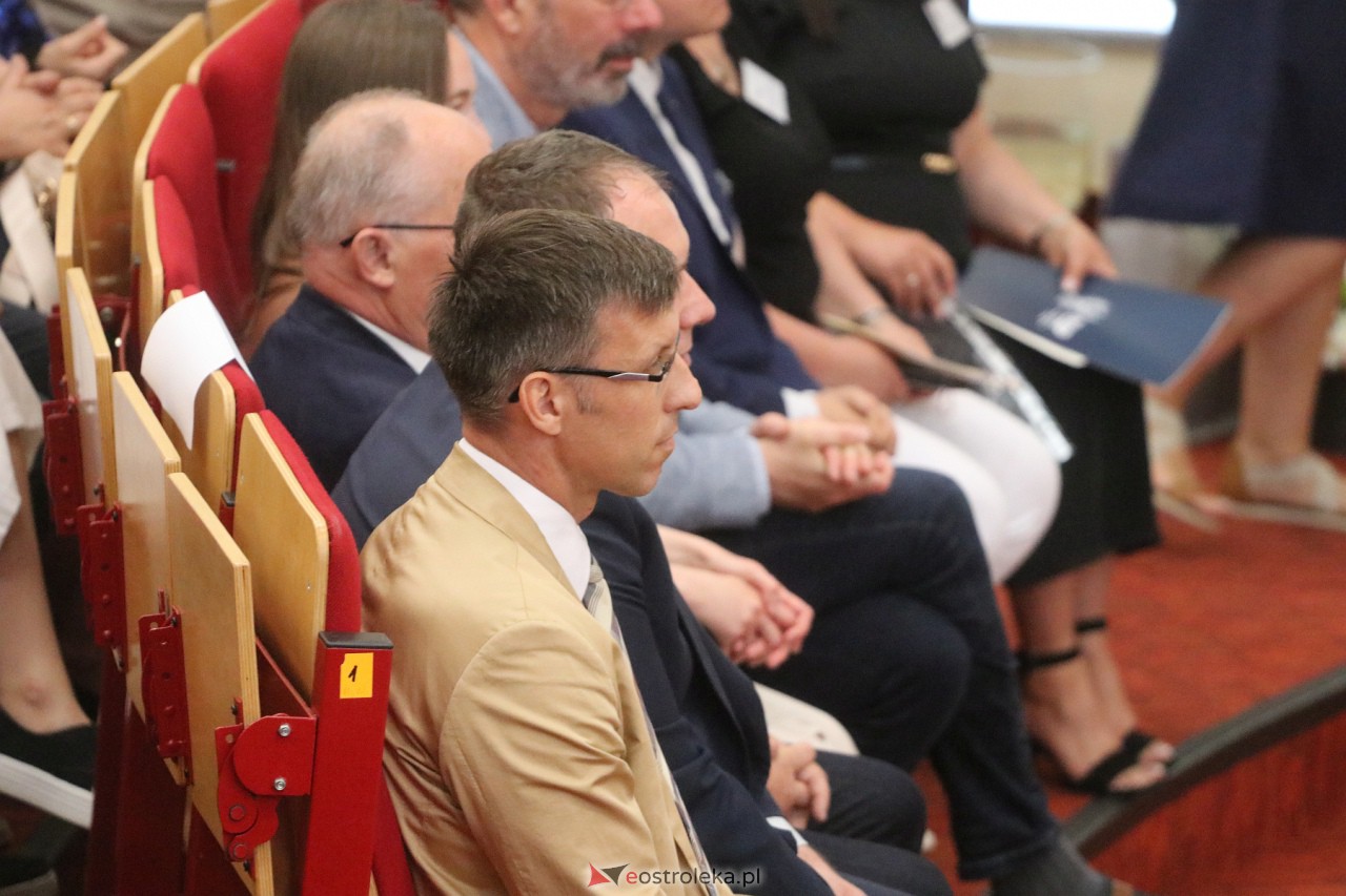 Zakończenie roku akademickiego WSAP [01.07.2023] - zdjęcie #48 - eOstroleka.pl