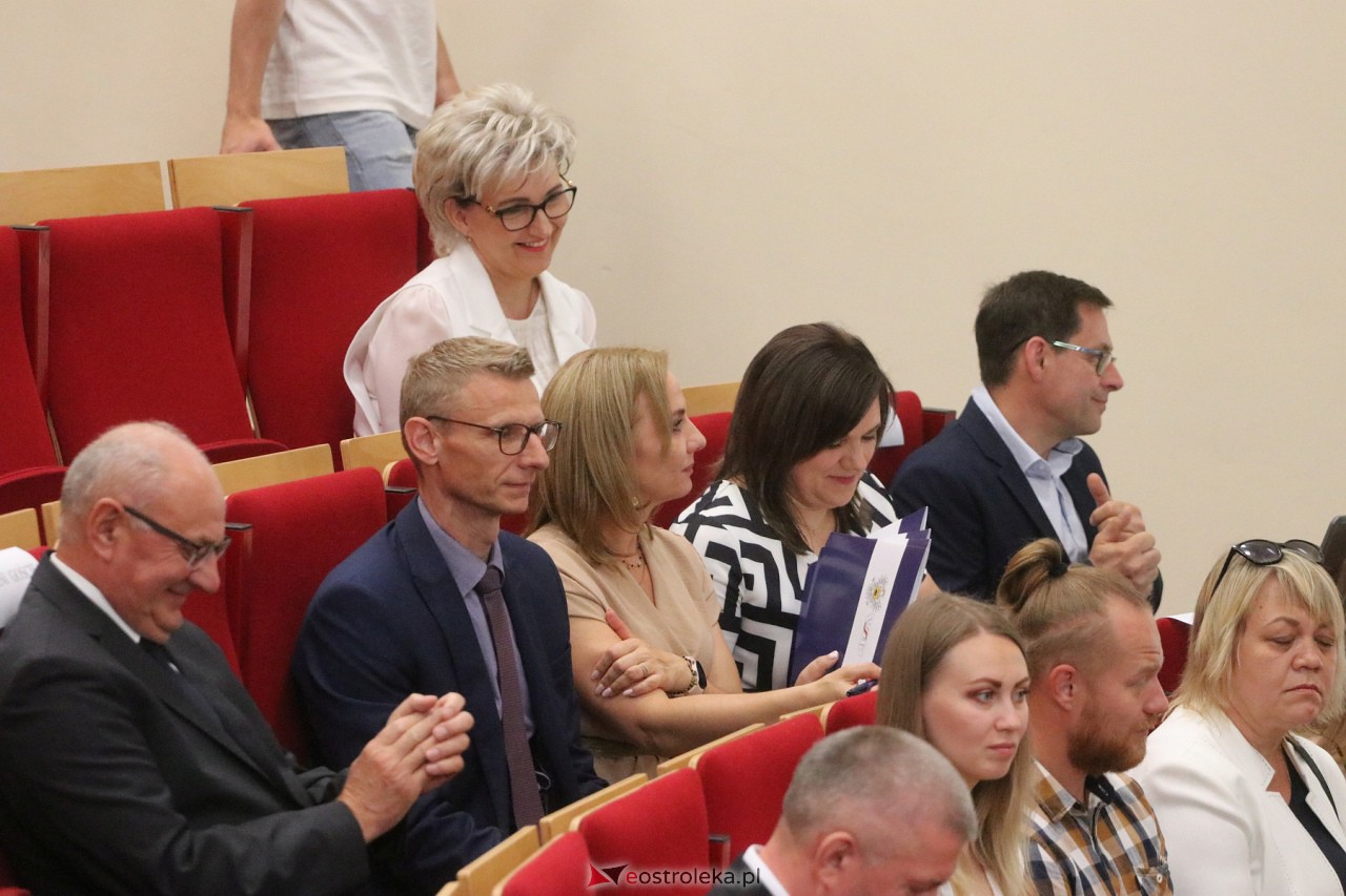 Zakończenie roku akademickiego WSAP [01.07.2023] - zdjęcie #41 - eOstroleka.pl
