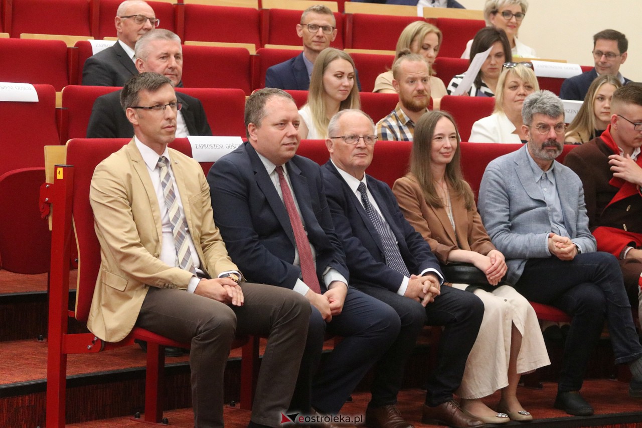 Zakończenie roku akademickiego WSAP [01.07.2023] - zdjęcie #37 - eOstroleka.pl