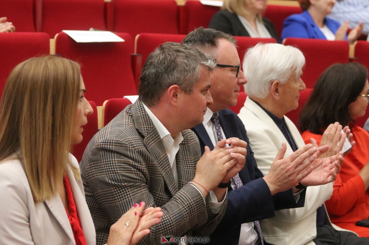 Zakończenie roku akademickiego WSAP [01.07.2023] - zdjęcie #35 - eOstroleka.pl