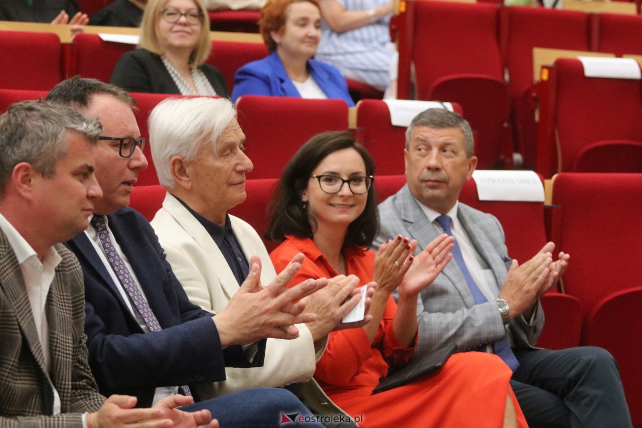 Zakończenie roku akademickiego WSAP [01.07.2023] - zdjęcie #25 - eOstroleka.pl