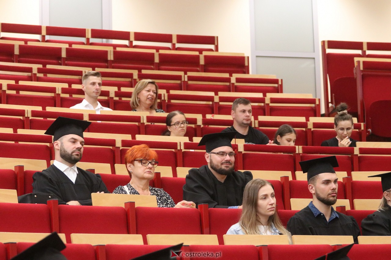 Zakończenie roku akademickiego WSAP [01.07.2023] - zdjęcie #2 - eOstroleka.pl