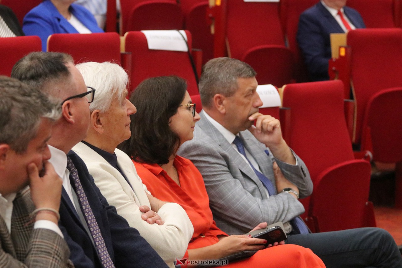 Zakończenie roku akademickiego WSAP [01.07.2023] - zdjęcie #1 - eOstroleka.pl