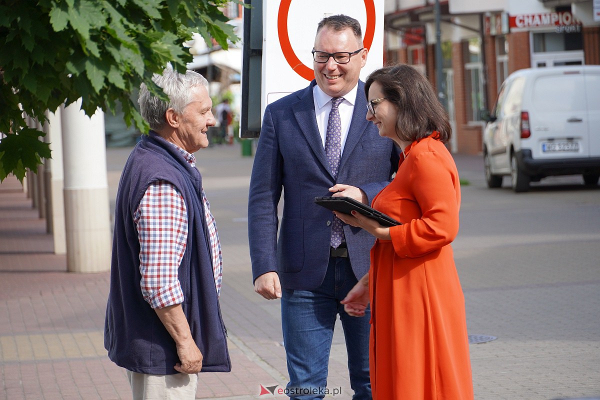 Akcja Koalicji Obywatelskiej Pilnuję wyborów - Kamila Gasiuk-Pihowicz w Ostrołęce [1.07.2023] - zdjęcie #15 - eOstroleka.pl