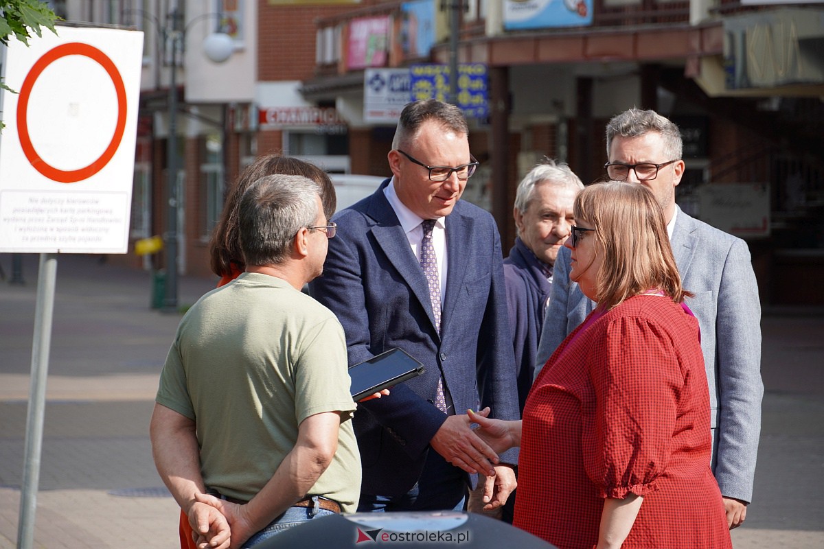 Akcja Koalicji Obywatelskiej Pilnuję wyborów - Kamila Gasiuk-Pihowicz w Ostrołęce [1.07.2023] - zdjęcie #14 - eOstroleka.pl