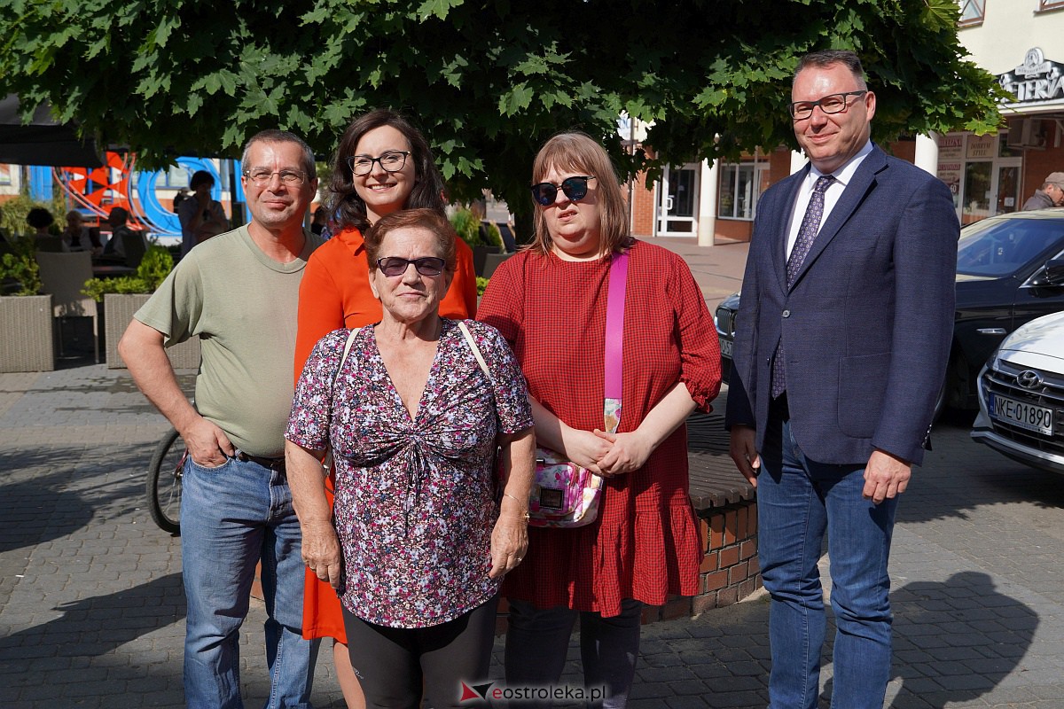 Akcja Koalicji Obywatelskiej Pilnuję wyborów - Kamila Gasiuk-Pihowicz w Ostrołęce [1.07.2023] - zdjęcie #12 - eOstroleka.pl