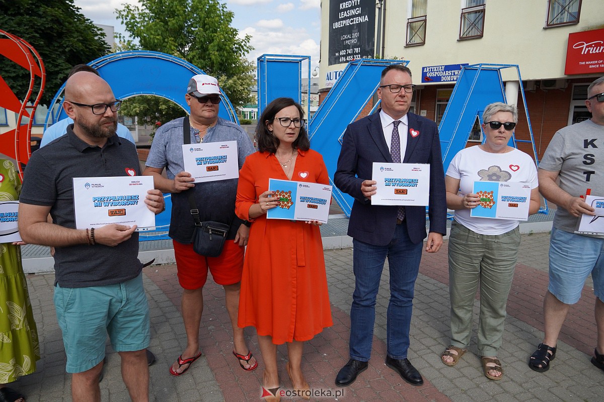 Akcja Koalicji Obywatelskiej Pilnuję wyborów - Kamila Gasiuk-Pihowicz w Ostrołęce [1.07.2023] - zdjęcie #10 - eOstroleka.pl