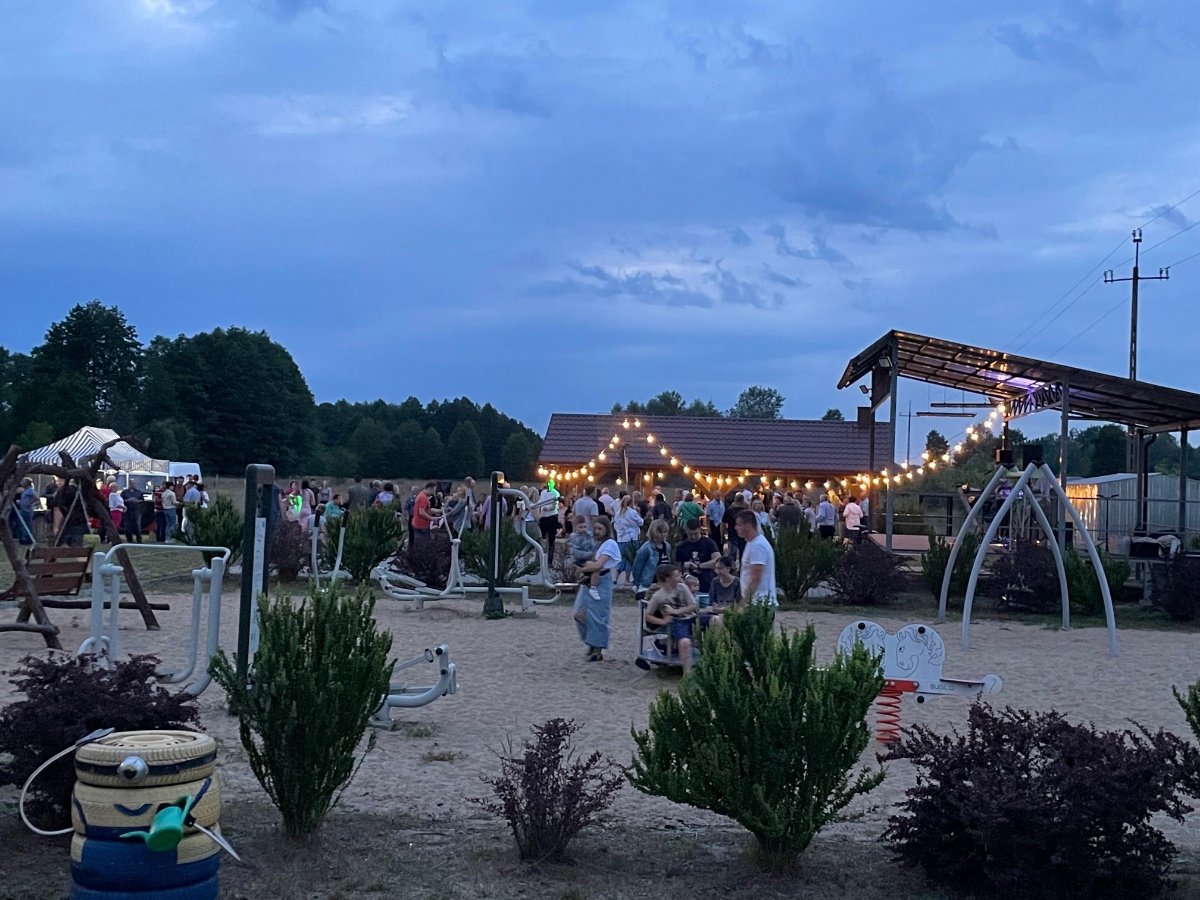 Potańcówka #WeWsiObok w Łęgu Starościńskim [01.07.2023] - zdjęcie #3 - eOstroleka.pl