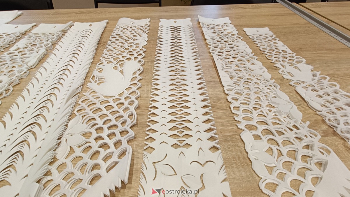 Warsztaty Etnodizajn po kurpiowsku w Muzeum Kultury Kurpiowskiej [02.07.2023] - zdjęcie #8 - eOstroleka.pl