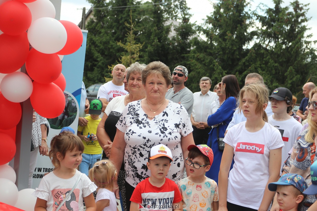 Otwarcie świetlicy wiejskiej w Janochach [02.07.2023] - zdjęcie #71 - eOstroleka.pl