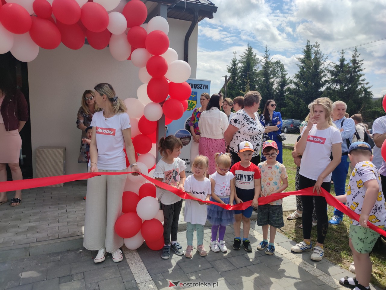 Otwarcie świetlicy wiejskiej w Janochach [02.07.2023] - zdjęcie #56 - eOstroleka.pl