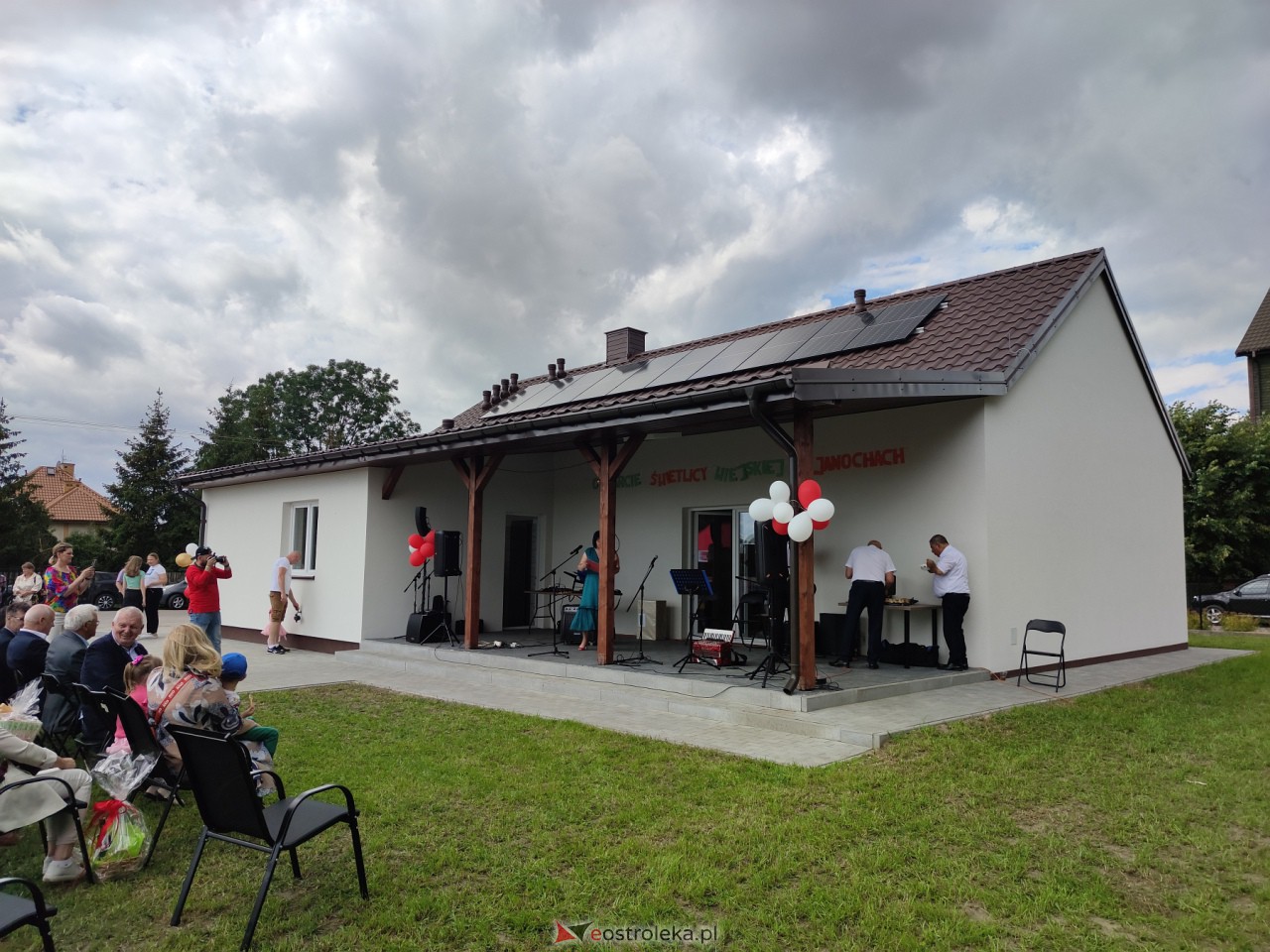Otwarcie świetlicy wiejskiej w Janochach [02.07.2023] - zdjęcie #25 - eOstroleka.pl