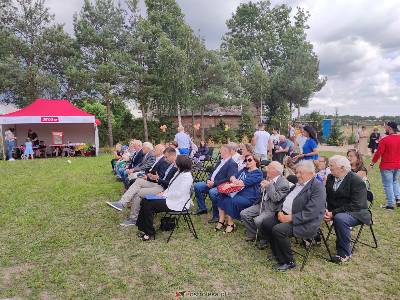 Otwarcie świetlicy wiejskiej w Janochach [02.07.2023] - zdjęcie #23 - eOstroleka.pl