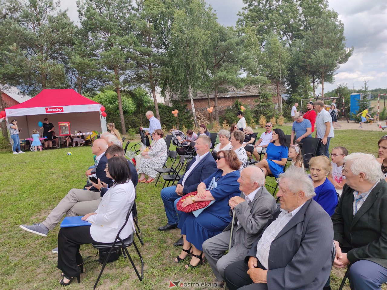 Otwarcie świetlicy wiejskiej w Janochach [02.07.2023] - zdjęcie #22 - eOstroleka.pl