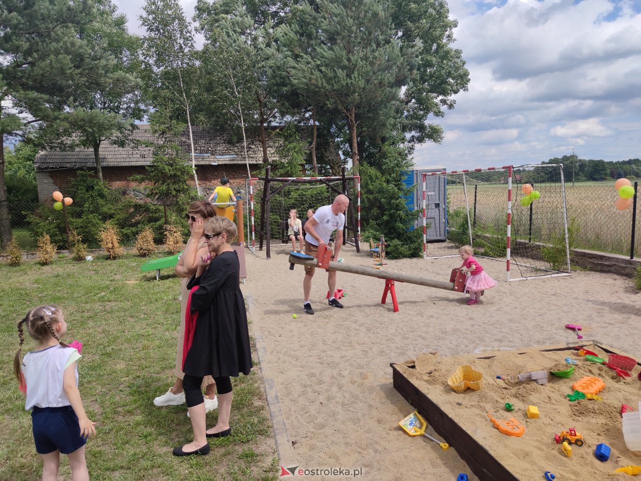 Otwarcie świetlicy wiejskiej w Janochach [02.07.2023] - zdjęcie #13 - eOstroleka.pl