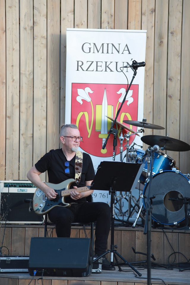 Lato w tężni - recital Anety Żebrowskiej i jej zespołu [02.07.2023] - zdjęcie #44 - eOstroleka.pl