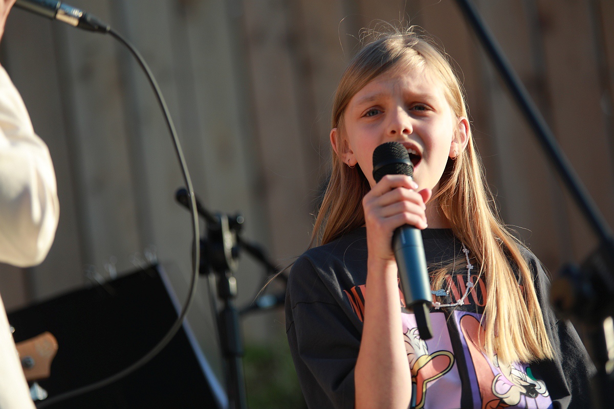 Lato w tężni - recital Anety Żebrowskiej i jej zespołu [02.07.2023] - zdjęcie #27 - eOstroleka.pl