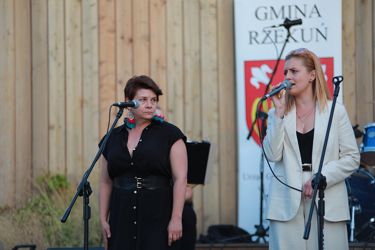 Lato w tężni - recital Anety Żebrowskiej i jej zespołu [02.07.2023] - zdjęcie #11 - eOstroleka.pl