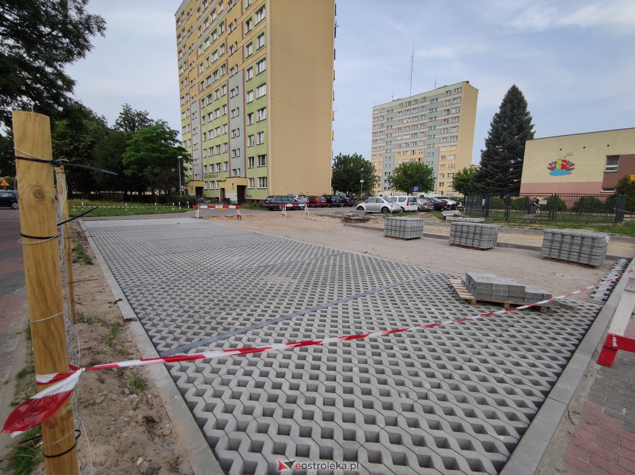 Budowa parkingu przy Konopnickiej [06.07.2023] - zdjęcie #8 - eOstroleka.pl