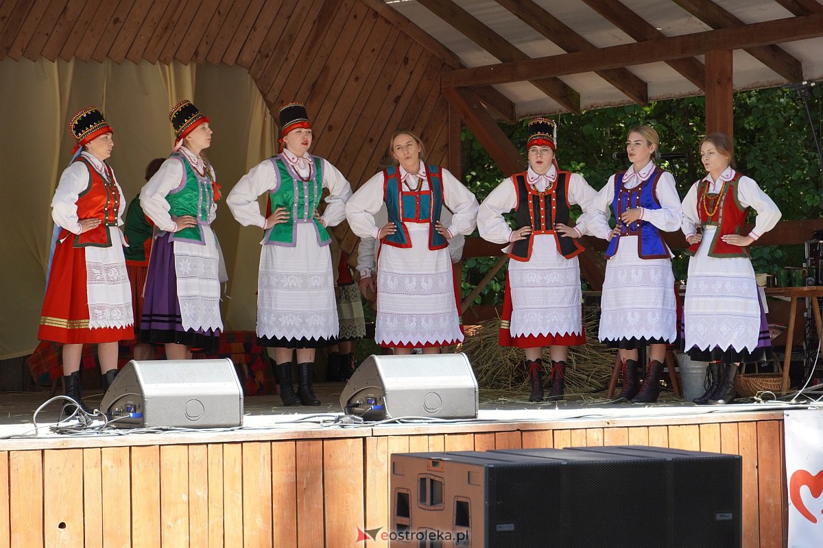Święto Folkloru Kurpiowskiego w Zawadach [9.07.2023] - zdjęcie #72 - eOstroleka.pl