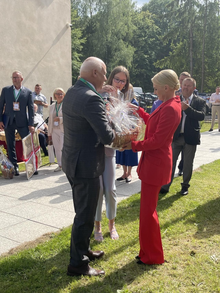 Delegacja z powiatu na święcie Dnia Koronacji Mendoga, jedynego króla Litwy - zdjęcie #2 - eOstroleka.pl