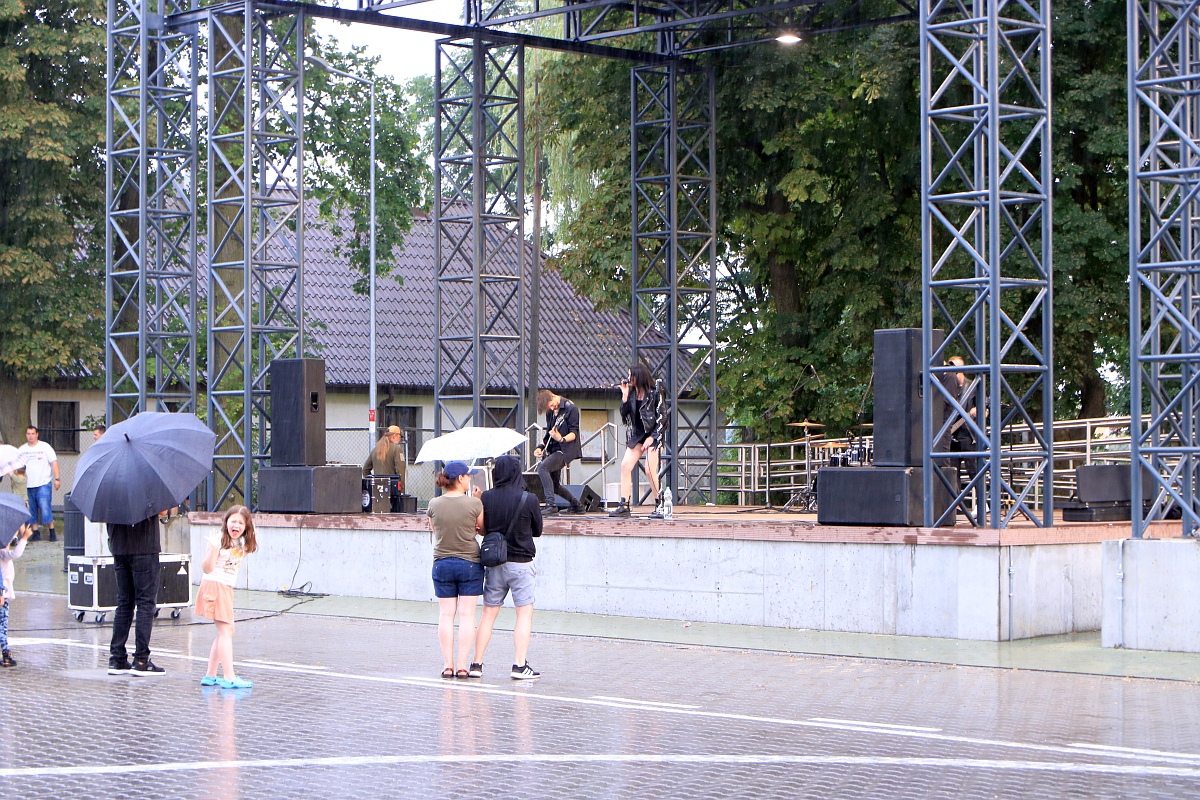 artPERON: Koncert zespołu MADMA [12.07.2023] - zdjęcie #36 - eOstroleka.pl