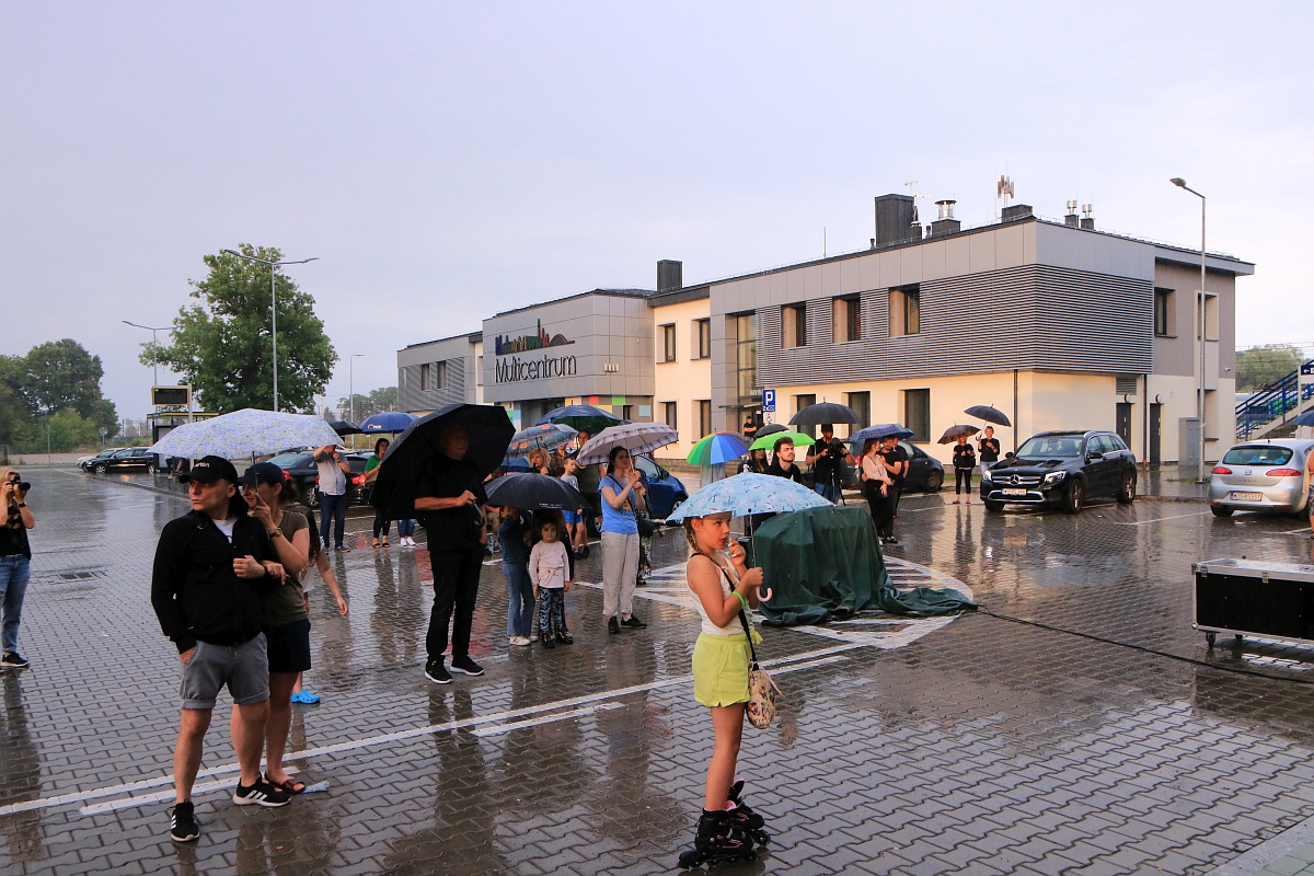 artPERON: Koncert zespołu MADMA [12.07.2023] - zdjęcie #30 - eOstroleka.pl