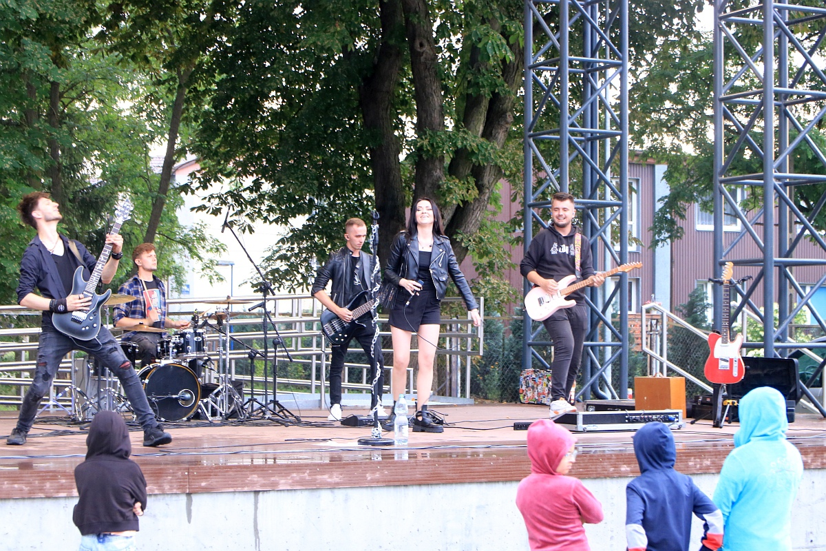 artPERON: Koncert zespołu MADMA [12.07.2023] - zdjęcie #16 - eOstroleka.pl