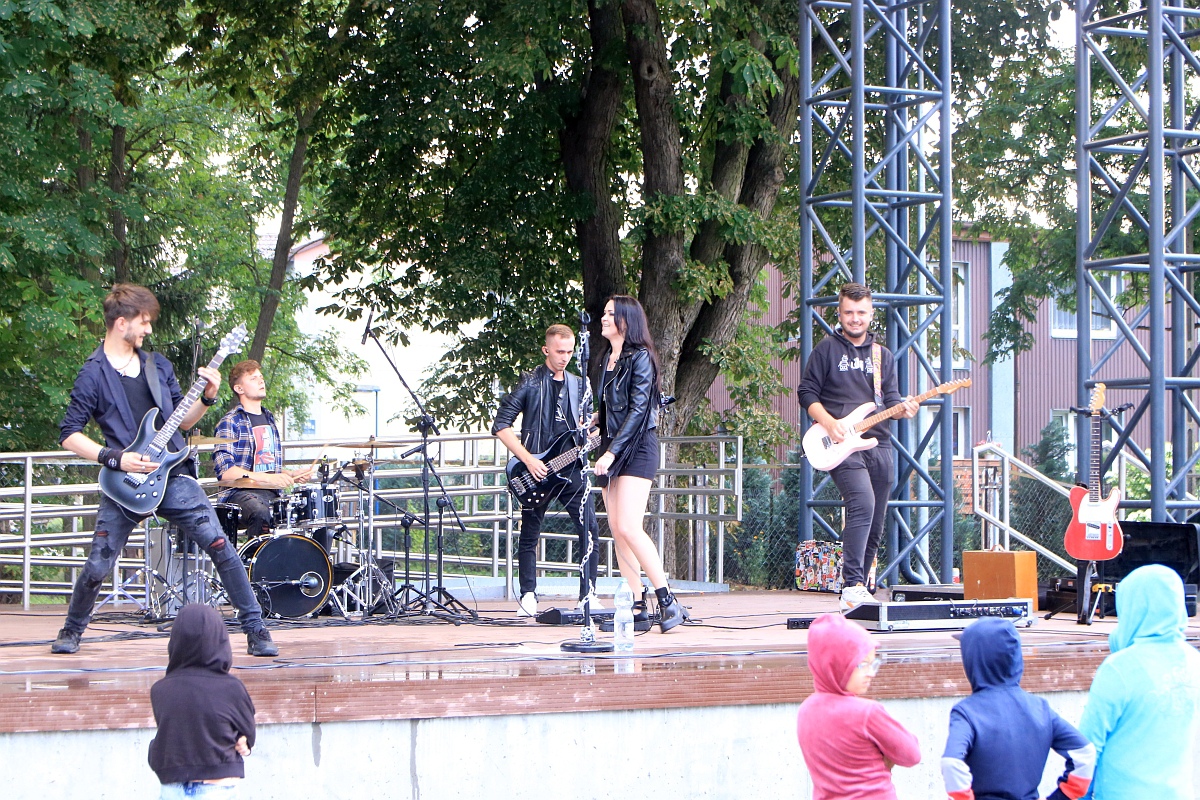 artPERON: Koncert zespołu MADMA [12.07.2023] - zdjęcie #15 - eOstroleka.pl