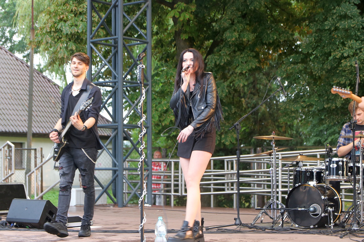 artPERON: Koncert zespołu MADMA [12.07.2023] - zdjęcie #6 - eOstroleka.pl