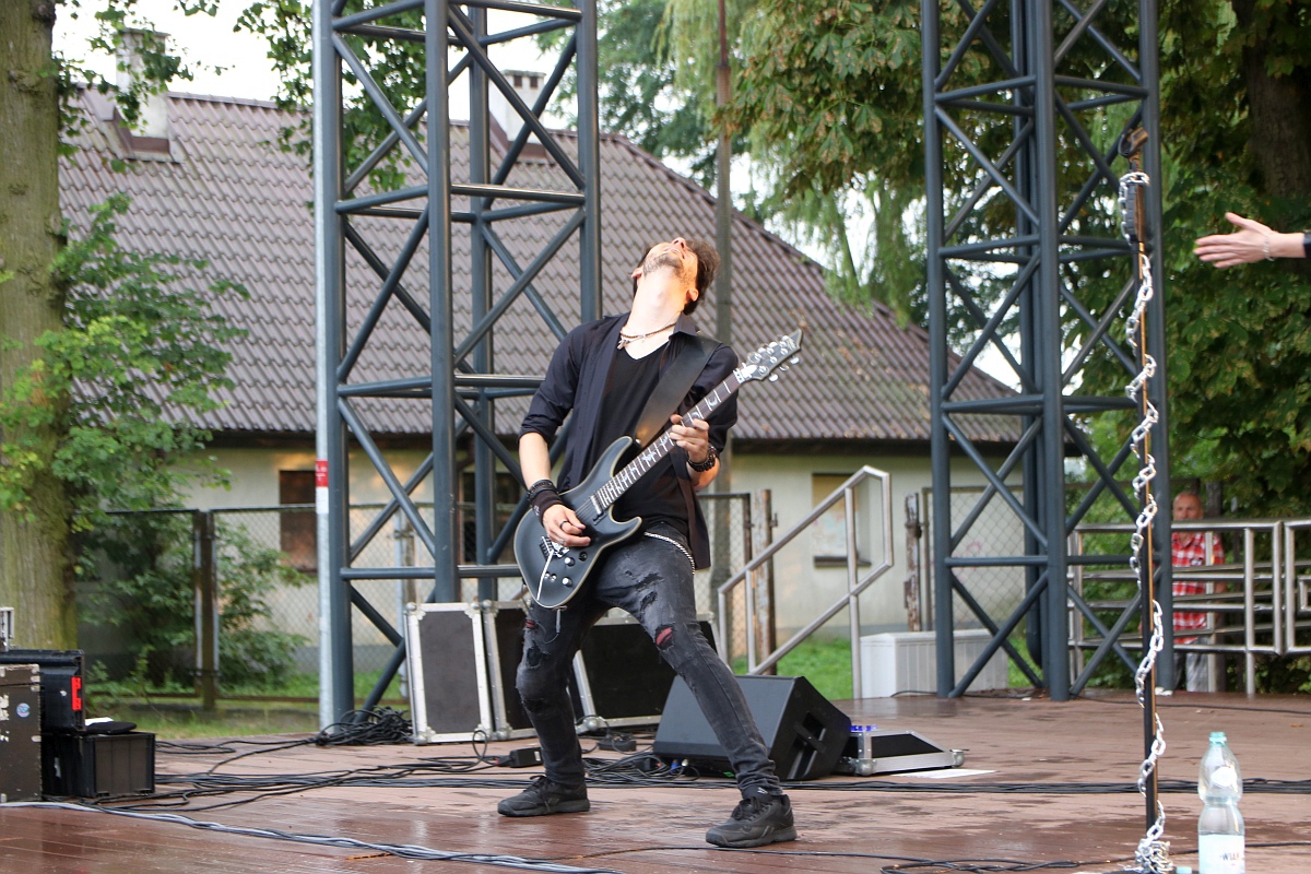 artPERON: Koncert zespołu MADMA [12.07.2023] - zdjęcie #5 - eOstroleka.pl
