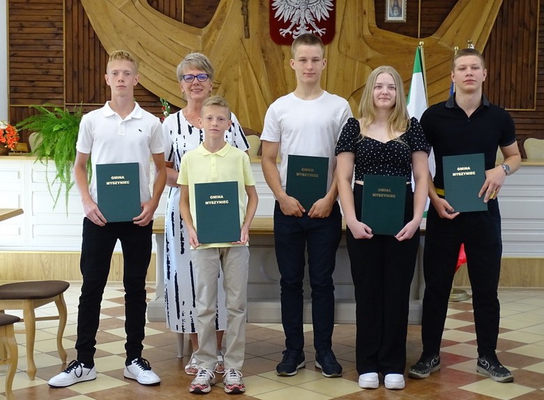 Młodzi sportowcy z gminy Myszyniec nagrodzeni - zdjęcie #1 - eOstroleka.pl