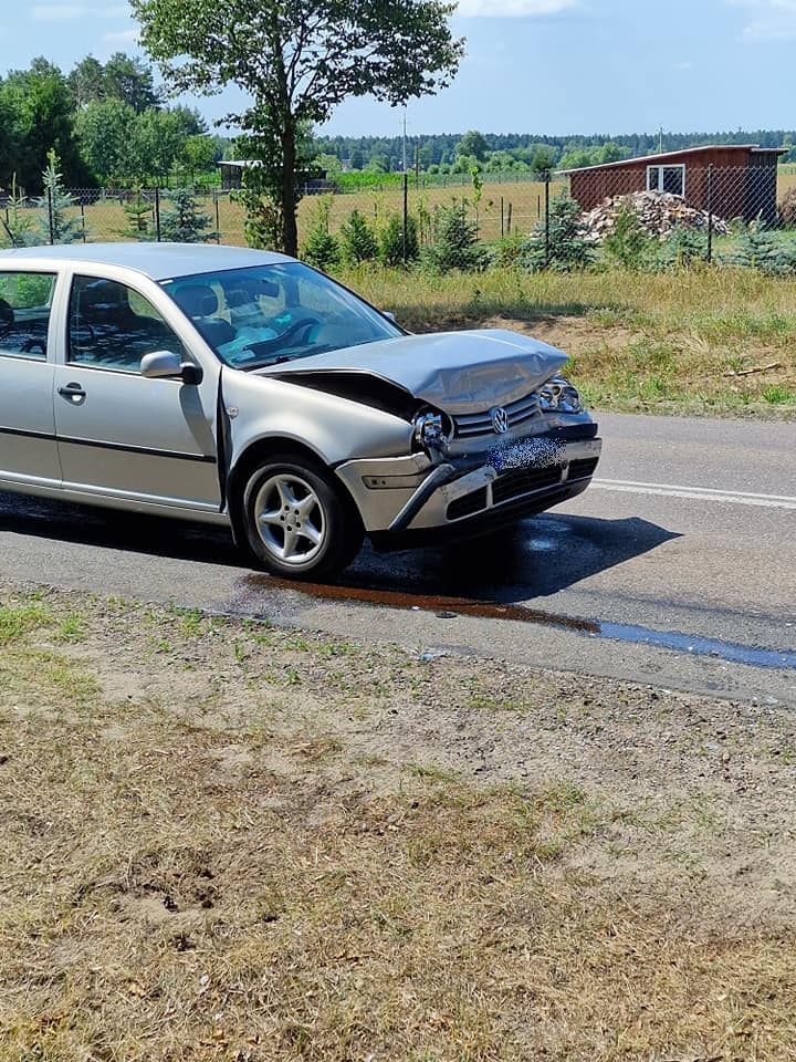 Kolizja w Wachu [15.07.2023] - zdjęcie #2 - eOstroleka.pl