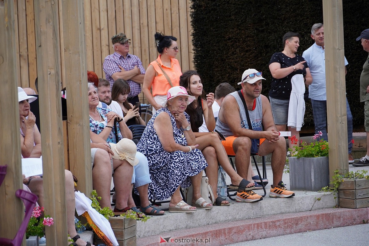 „Muzyczne Lato w Tężni”: Wystąpił Chór O! la! la! [16.07.2023] - zdjęcie #48 - eOstroleka.pl