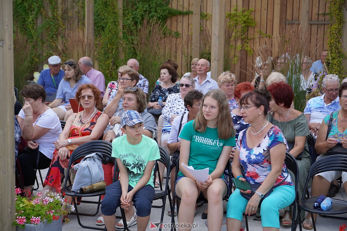 „Muzyczne Lato w Tężni”: Wystąpił Chór O! la! la! [16.07.2023] - zdjęcie #37 - eOstroleka.pl
